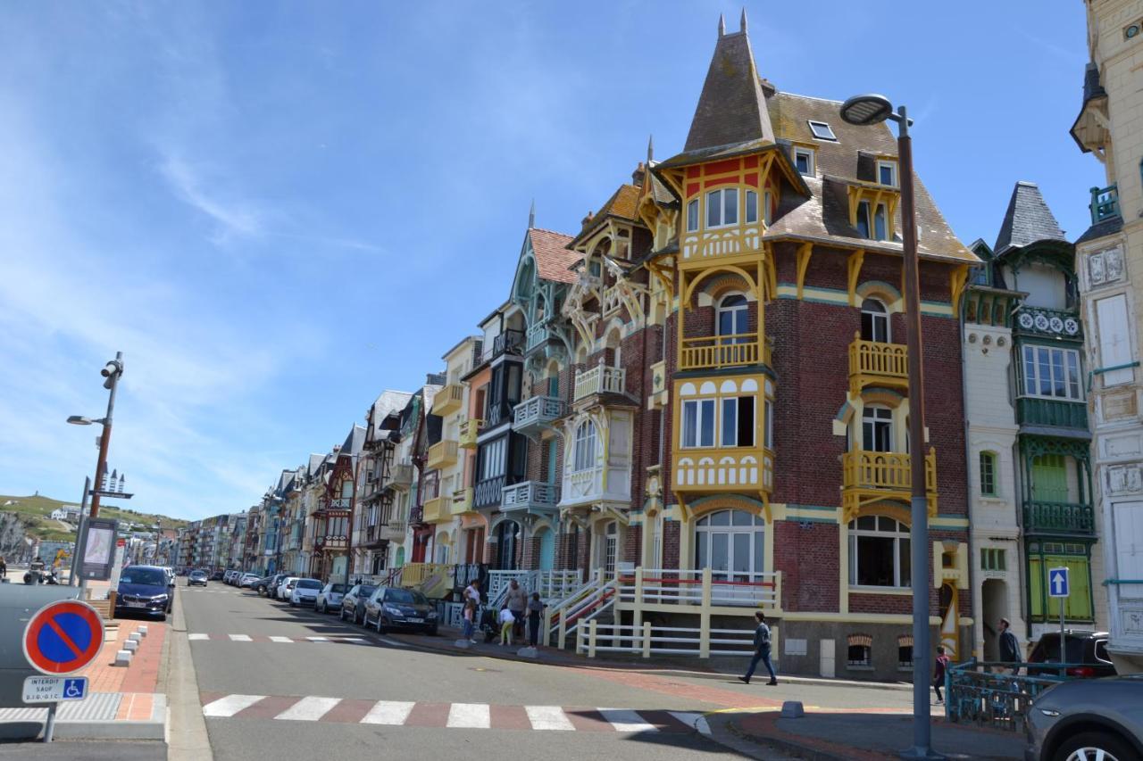 B&B Hotel Le Treport Friville Eksteriør billede