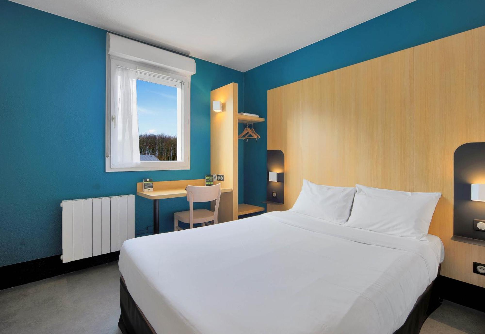 B&B Hotel Le Treport Friville Eksteriør billede